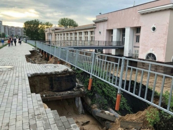 В Нижнем Новгороде после ливней размыло реконструированную к ЧМ-2018 дорогу