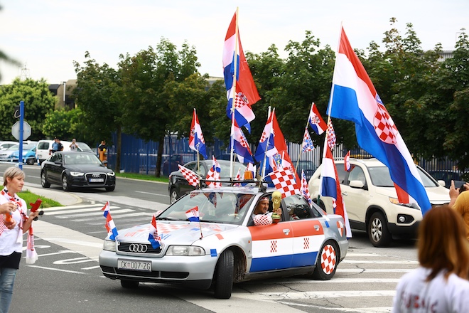 5e0ca990.jpg